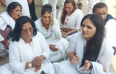 ગાંધીનગરમાં કૉંગ્રેસના મહિલા નેતાઓ અને પોલીસ વચ્ચે ઘર્ષણ,  મહિલા દિવસ પર જ પોલીસે અત્યાચાર કર્યાનો આક્ષેપ