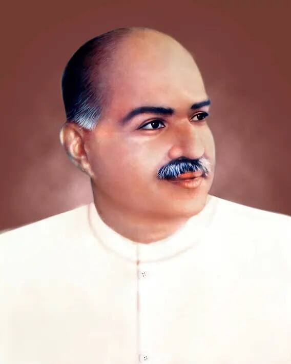 श्यामाप्रसाद मुखर्जी यांना रुग्णालयात दाखल करण्यात आले होते. त्यावेळी त्यांना देण्यात आलेल्या औषधातून एलर्जी झाली होती. त्यातून त्यांचा मृत्यू झाल्याचे म्हटले जाते. यावरही अनेक दावे प्रतिदावे केले जातात.