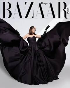 Photo: Madhuri Dixitच्या या अदा पाहिल्यात का?