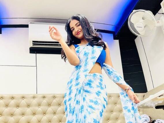 Ananya Nagalla: చీరలోనూ అందమైన ఎక్స్పోజింగ్ అనన్య నాగళ్లకే సొంతం Ananya Nagalla: చీరలోనూ అందమైన ఎక్స్పోజింగ్ అనన్య నాగళ్లకే సొంతం