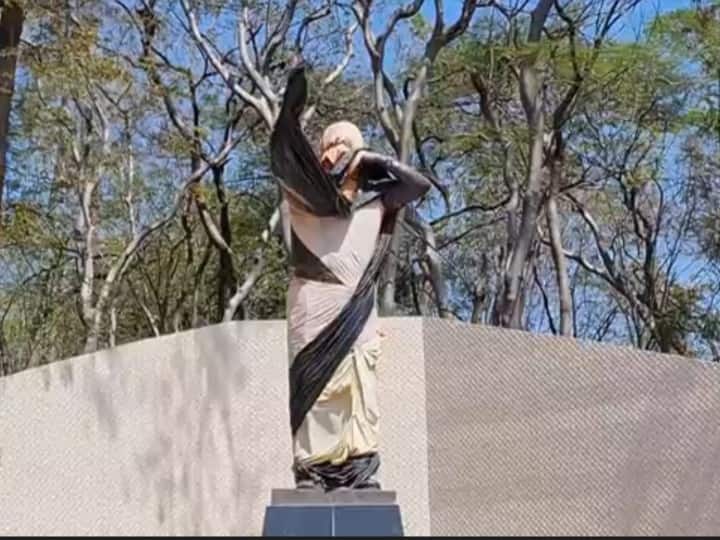 Chhattisgarh News: फिर नहीं हो पाया पूर्व केंद्रीय मंत्री दिलीप सिंह जूदेव की प्रतिमा का अनावरण, तीन साल पहले बनकर हुआ था तैयार Chhattisgarh reason of not Unveiling of statue of bjp leader and former Union Minister Dilip Singh Judeo ANN Chhattisgarh News: फिर नहीं हो पाया पूर्व केंद्रीय मंत्री दिलीप सिंह जूदेव की प्रतिमा का अनावरण, तीन साल पहले बनकर हुआ था तैयार
