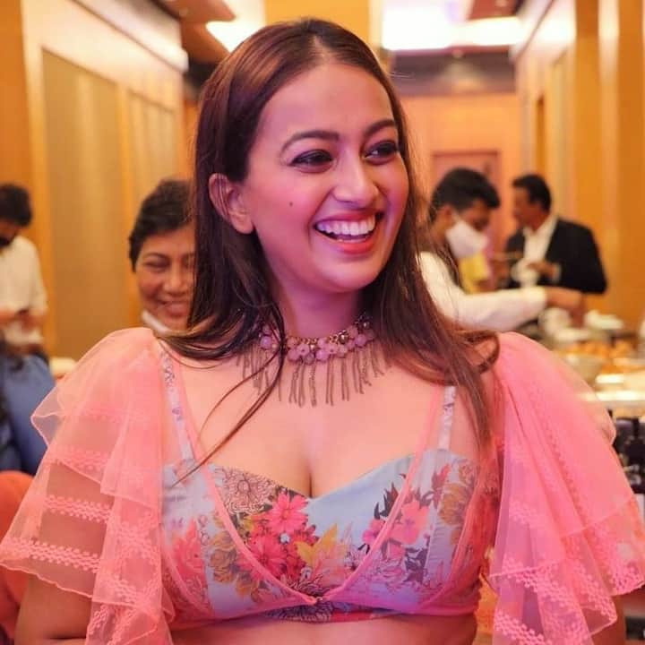 ఎస్తర్ వాలెరీ నోరోన్హా ఫొటోలు - Image Credit: Ester Valerie Noronha/Instagram