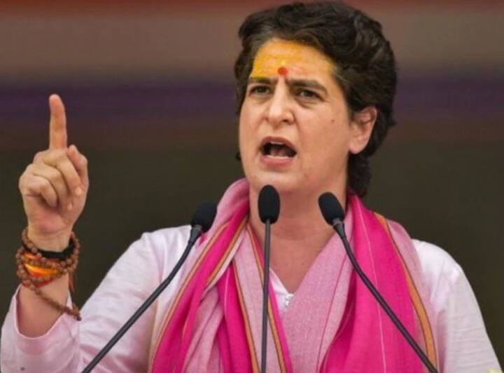 तमाम न्यूज चैनल्स के एग्जिट पोल के आंकड़े तो यही दिखा रहे हैं कि जमकर चुनावी प्रचार करने के बावजूद कांग्रेस सीटों के मामले में काफी पिछड़ गई है. यूं कहिए कि यूपी से कांग्रेस का एक तरह से सफाया ही होता नजर आ रहा है. बहरहाल कल वोटो की गिनती के बाद कांग्रेस का यूपी में क्या हाल हुआ है इस पर से पर्दा हट ही जाएगा.