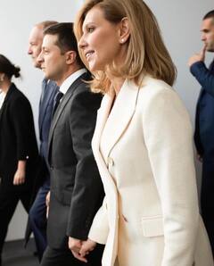 रूस-यूक्रेन युद्ध के बीच खूब सुर्खियों में हैं यूक्रेन के राष्ट्रपति जेलेंस्की की पत्नी, देखें खूबसूरत तस्वीरें