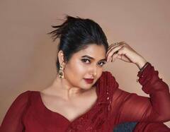 'ऐसे ना मुझे तुम देखो..' प्राजक्ताच्या लूकवर चाहते घायाळ!