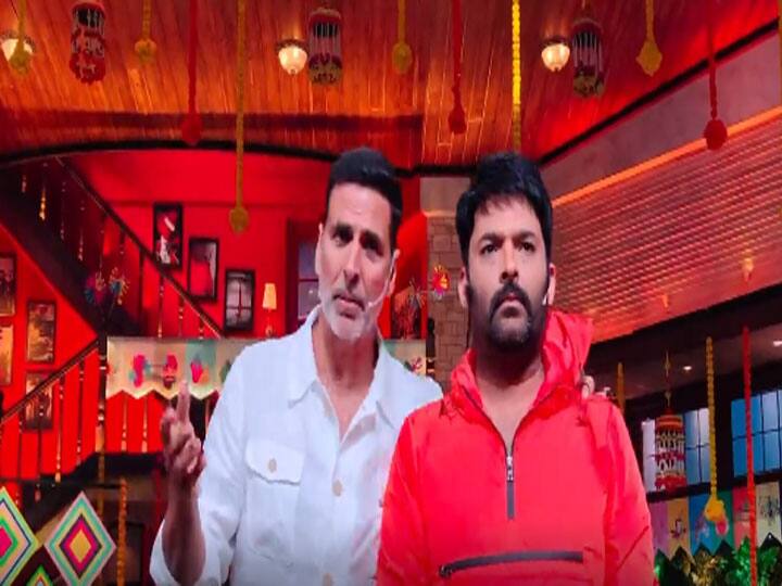 Akshay Kumar arrives to promote Bachchan Pandey on The Kapil Sharma Show, calls Kapil bewafa द कपिल शर्मा शो में बच्चन पांडे का प्रमोशन करने पहुंचे अक्षय कुमार, कपिल को बताया ‘बेवफा’