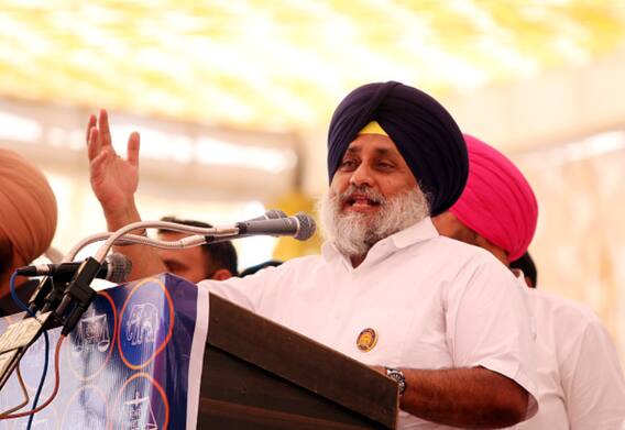 Punjab News: ਪੰਜਾਬ 'ਚ ਨਵੀਂ ਸਰਕਾਰ ਨੂੰ ਅਜੇ ਮੌਕਾ ਦੇਣਾ ਚਾਹੀਦਾ: ਸੁਖਬੀਰ ਬਾਦਲ Punjab News: ਪੰਜਾਬ 'ਚ ਨਵੀਂ ਸਰਕਾਰ ਨੂੰ ਅਜੇ ਮੌਕਾ ਦੇਣਾ ਚਾਹੀਦਾ: ਸੁਖਬੀਰ ਬਾਦਲ