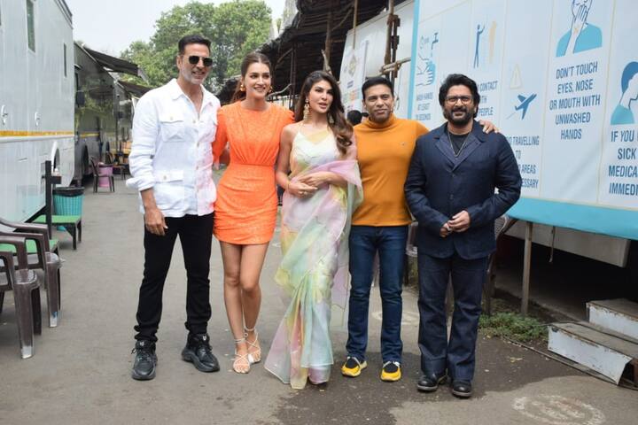 All the stars of Bachchhan Paandey kept it stylish for the promotions & posed for paps before heading for shoot.