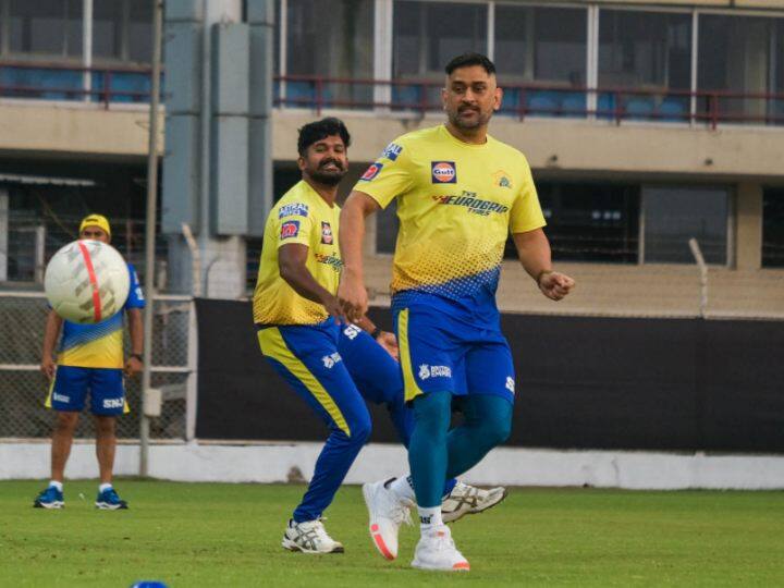 धोनी ने लंबे समय के बाद मैदान पर वापसी की है. उन्होंने आखिरी आईपीएल मैच अक्टूबर 2021 में कोलकाता नाइट राइडर्स के खिलाफ खेला था. (फोटो - चेन्नई सुपर किंग्स)