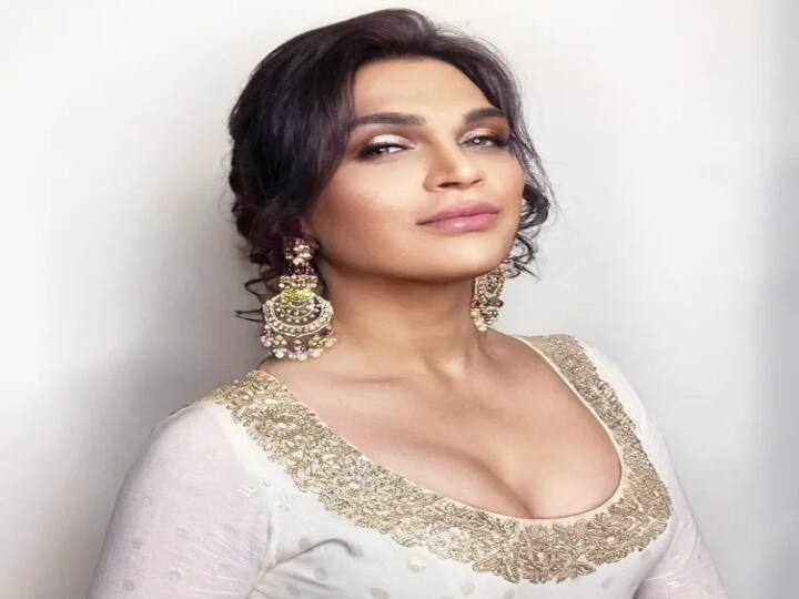 Saisha Shinde says she was ‘a woman inside who was having sex with a gay man ஜன்னல் வழியா, பைப் லைன் வழியா ஏறி எட்டிப்பார்த்து கொடுமை.. ஷாக் தகவல் சொன்ன பிரபல ஃபேஷன் டிசைனர்