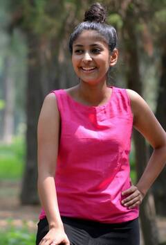 रियल लाइफ में ऐसे दिखती हैं 'रॉकी भाई' की मां अर्चना, तस्वीरें देख आपके होश उड़ जाएंगे