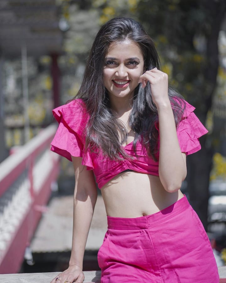 या मालिकेतील तिच्या अभिनयाला प्रेक्षकांची पसंती मिळत आहे. (photo:tejasswiprakash/ig)