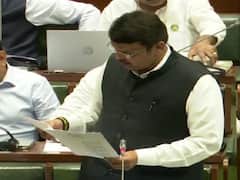 Maharashtra Budget Session: विधानसभा में देवेंद्र फडणवीस ने दी पेनड्राइव, MVA सरकार पर लगाए ये गंभीर आरोप