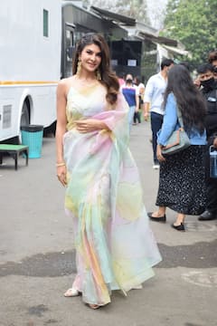 Jacqueline Fernandez Looks Drop-Dead-Gorgeous In A Floral Saree During Bachchhan Paandey Promotions- See Pics
