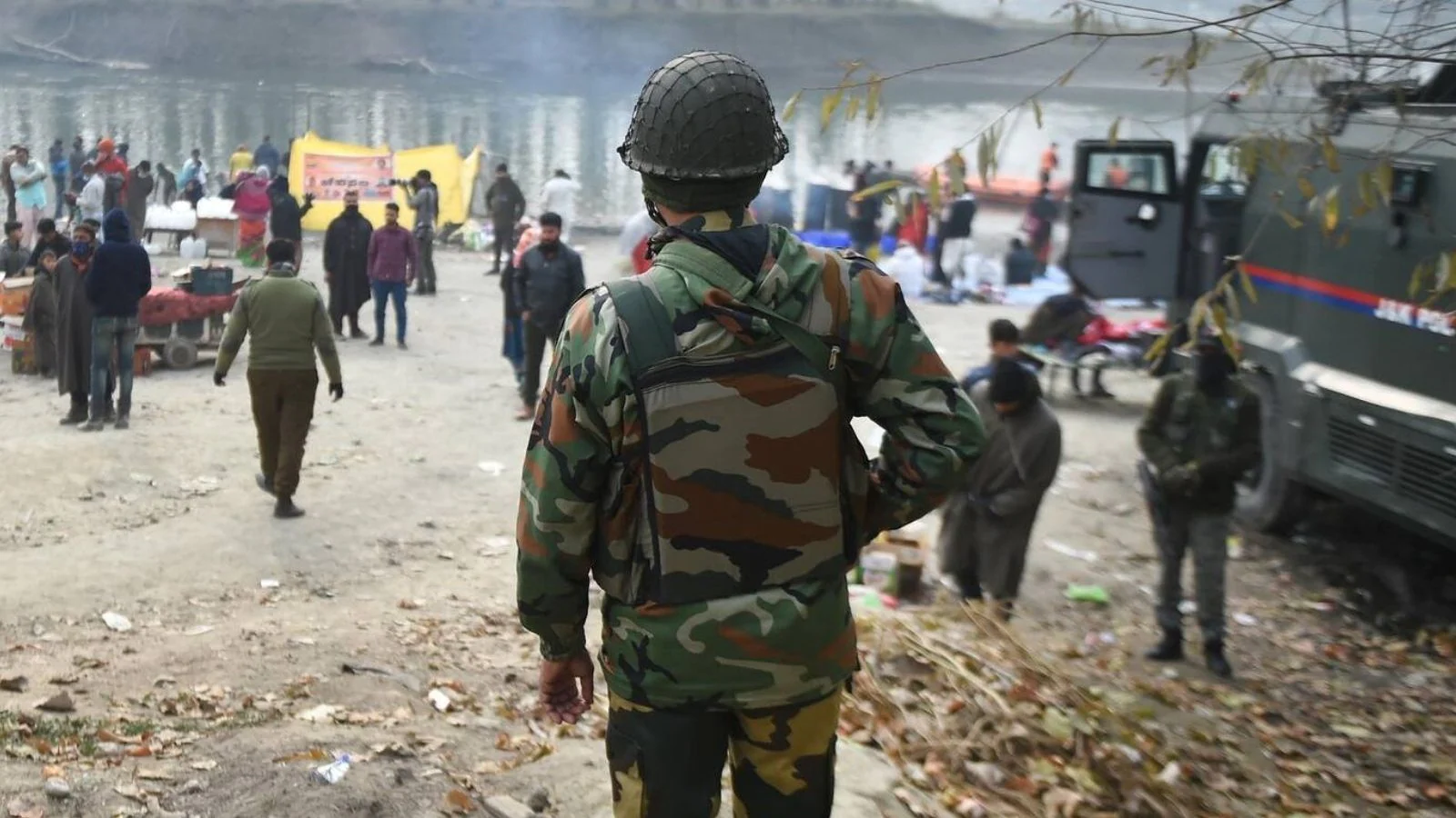 One killed, 14 injured in blast outside district court complex in Jammu and Kashmir`s Udhampur ਜੰਮੂ-ਕਸ਼ਮੀਰ ਦੇ ਊਧਮਪੁਰ 'ਚ ਜ਼ਿਲਾ ਅਦਾਲਤ ਕੰਪਲੈਕਸ ਦੇ ਬਾਹਰ ਧਮਾਕਾ ,  ਇੱਕ ਵਿਅਕਤੀ ਦੀ ਹੋਈ ਮੌਤ, 14 ਜ਼ਖਮੀ