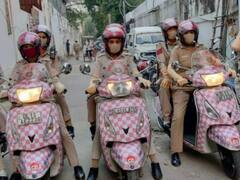 महिला दिवस के मौके पर दिल्ली कमिश्नर ने दो नए 'पिंक बूथ' का किया उद्घाटन, जानें महिलाओं को कैसे मिलती है इससे मदद