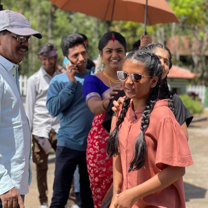 కార్తీకదీపం షూటింగ్ (Image Credit: Premi Viswanath/ Instagram)