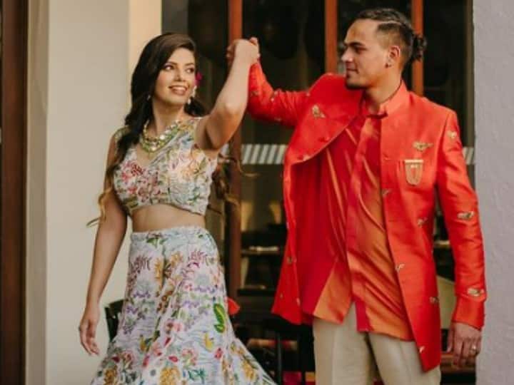 Rahul chahar marry with girlfriend ishani ipl punjab kings राहुल चाहर गर्लफ्रेंड से कर रहे हैं शादी, वीडियो में देखिए कपल का खूबसूरत डांस