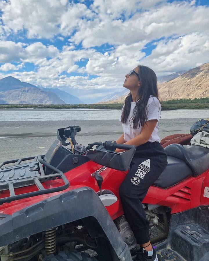Sara, who loves travelling, looks a complete wanderlust in the pictures. Riding a cool red coloured bike, she can be seen enjoying the picturesque beauty of Ladakh. (Image Courtesy: @saraalikhan95/Instagram).