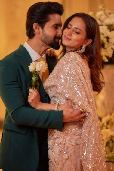 તમામ તસવીરો સરગુન મહેતાના ઇન્સ્ટાગ્રામ પરથી લેવામાં આવી છે.