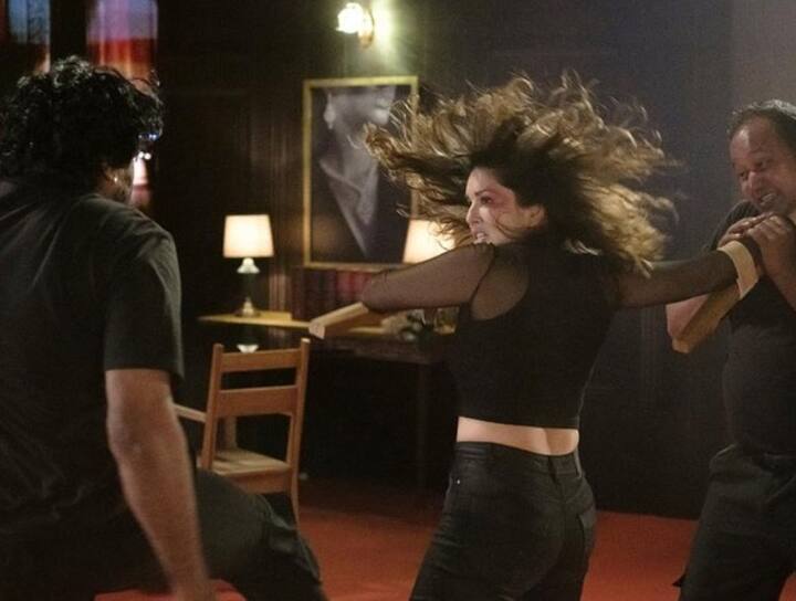 बॉलीवुड एक्ट्रेस सनी लियोनी एक बार फिर से ओटीटी पर धमाकेदार वापसी करने जा रही हैं. सनी लियोनी की वेब सीरीज अनामिका 10 मार्च को रिलीज़ हो रही है.