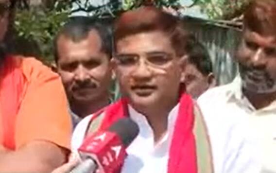 'जिसे खुद तूने अपने हाथों से पहना था, वो ताज अब तेरे सर से उतरने वाला है'- SP का BJP पर शायराना हमला