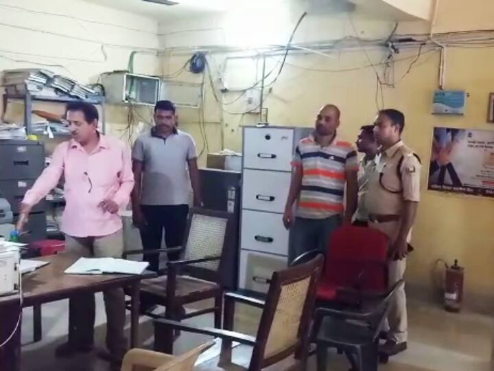 Nalanda Bank Loot: Robbery of Eight lakh from South Bihar Gramin Bank Bargaon Nalanda, Criminals beaten up Bank Staffs and customers ann Nalanda Bank Loot: दक्षिण बिहार ग्रामीण बैंक से हथियार के बल पर 8 लाख की लूट, अपराधियों ने स्टाफ और ग्राहकों को पीटा