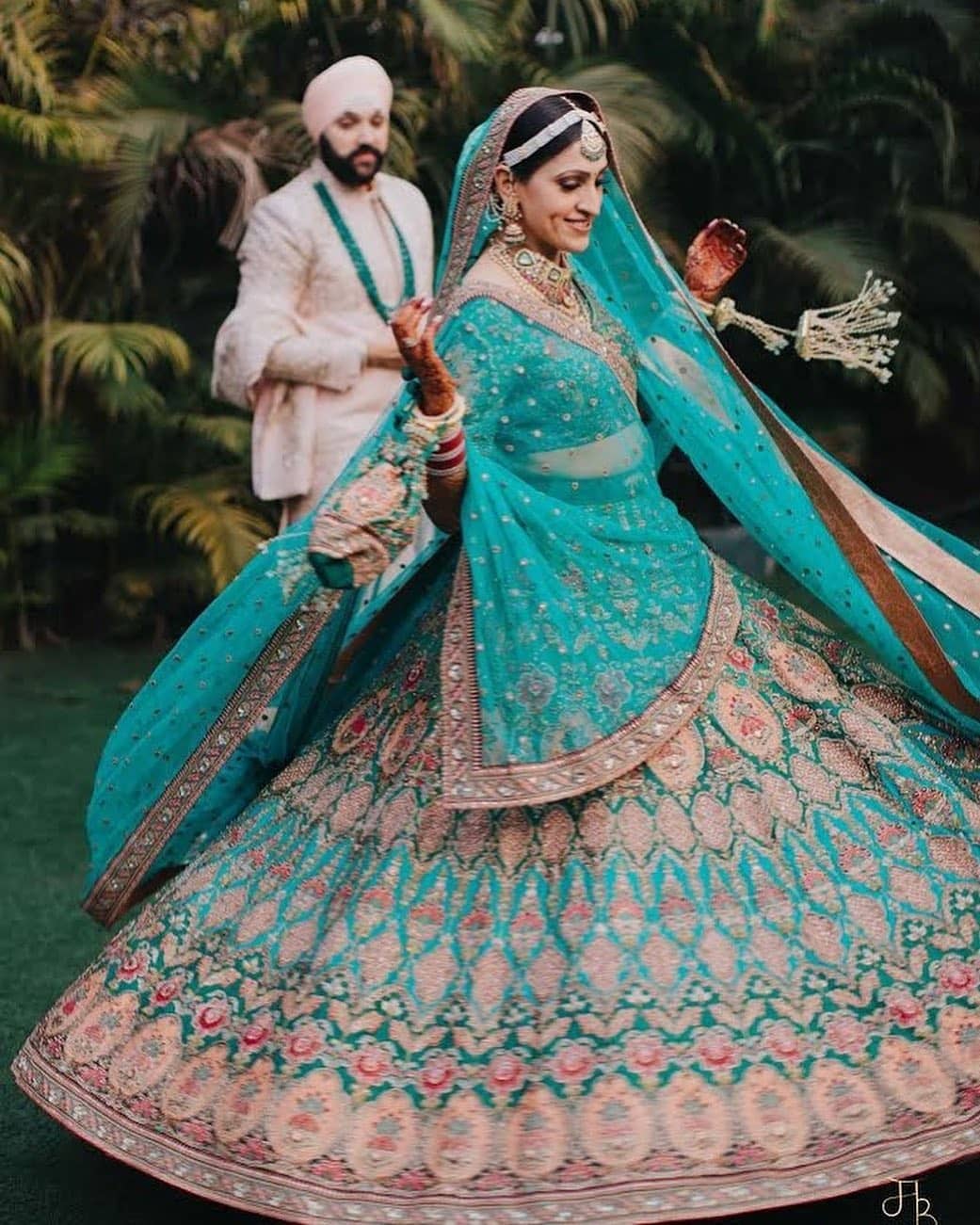 Stunning Gujarati Brides And Their Traditional Sarees