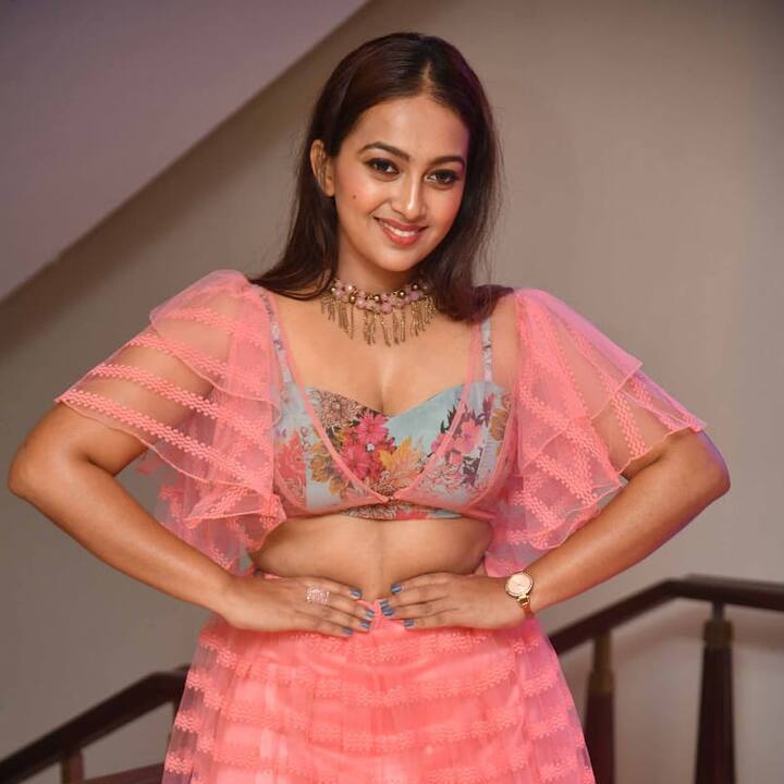 ఎస్తర్ వాలెరీ నోరోన్హా ఫొటోలు - Image Credit: Ester Valerie Noronha/Instagram