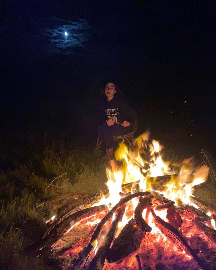 She captioned the pictures with an inspiring quote which reads as, 