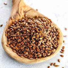 Benefits of Flaxseed : आरोग्यासाठी गुणकारी आळशीच्या बिया; लठ्ठपणावर नियंत्रण ठेवण्यासाठी, हृदय आणि मधुमेह रुग्णांसाठी वरदान