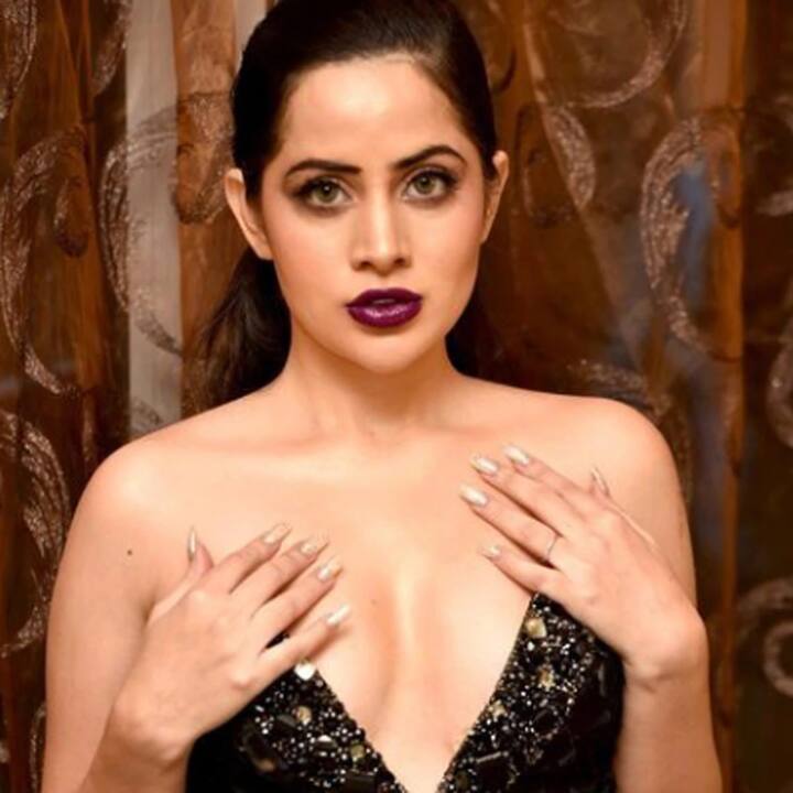 મુંબઇઃ OTT પ્લેટફોર્મે અનેક કલાકારોના કરિયરને ગતિ આપી છે ત્યારે કલાકારો ઓટીટી પ્લેટફોર્મનો ભાગ બનવા માટે પડાપડી કરી રહ્યા છે. પરંતુ ઓટીટીની દુનિયામાં એવી અનેક એક્ટ્રેસ છે જેણે ઓટીટી પ્લેટફોર્મ પર કામ કરવાનો ઇનકાર કરી ચૂકી છે. કારણ કે OTT પ્લેટફોર્મ પર કોઈ સેન્સરશિપ નથી, બોલ્ડનેસ પીરસવામાં આવી રહી છે. જેના કારણે અનેક એક્ટ્રેસિસ વેબ સિરીઝ ઠુકરાવી રહી છે.