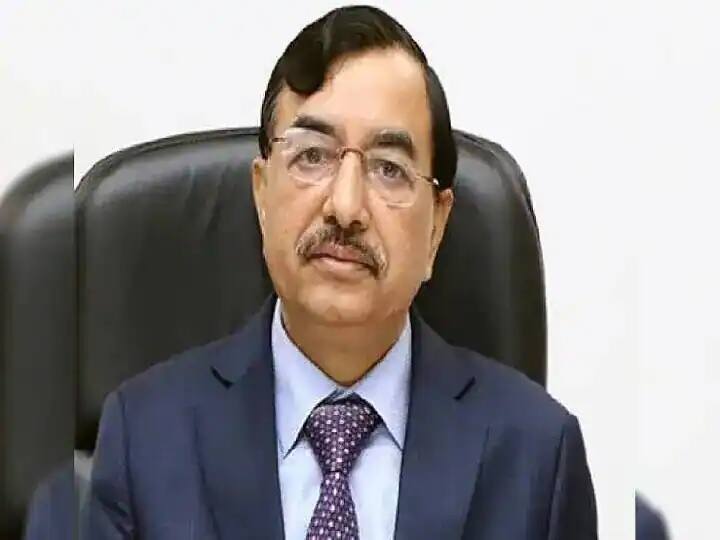 cec sushil chandra bis statement on question of tampering with evm EVMમાં છેડછાટ કરવાના મુદ્દે બબાલ વધતા ચૂંટણી પંચે શું કહ્યું, જાણો વિગતે