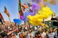 UP Election Result 2022: লক্ষাধিক ভোটে জয়ী যোগী আদিত্যনাথ, রঙের উৎসব উত্তরপ্রদেশে