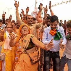 UP Assembly Poll 2022 Result : উত্তরপ্রদেশে গেরুয়া-ঝড়, ৩৭ বছর পর পরপর দু’বার সরকারে শাসকদল