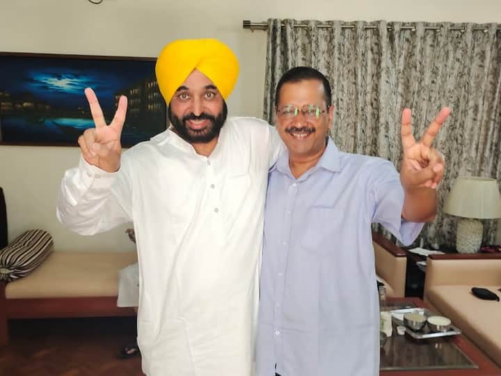 Punjab Elections results 2022: Aam aadmi party and Kejriwal winning leading from Congress Punjab Elections results 2022: ਪੰਜਾਬ ਨੂੰ ਰਾਸ ਆਏ ਕੇਜਰੀਵਾਲ ਤੇ ਭਗਵੰਤ ਮਾਨ, ਵੋਟ ਪ੍ਰਤੀਸ਼ਤ 'ਚ 'ਆਪ' ਅੱਗੇ, ਕਾਂਗਰਸ ਦਾ ਸੁਪੜਾ ਸਾਫ