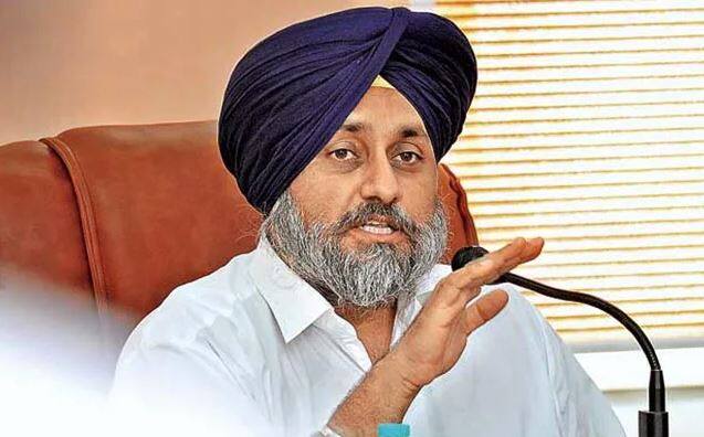 ਸ਼੍ਰੋਮਣੀ ਅਕਾਲੀ ਦਲ ਨੂੰ ਦੂਜੀ ਵਾਰ ਪੰਜਾਬ ਅੰਦਰ ਵੱਡਾ ਝਟਕਾ ਲੱਗਾ ਹੈ। ਪਾਰਟੀ ਨੂੰ ਦੇ ਸਿਰਫ ਉਮੀਦਵਾਰ ਸਿਰਫ 9 ਸੀਟਾਂ ’ਤੇ ਅੱਗੇ ਚੱਲ ਰਹੇ ਹਨ। ਸੁਖਬੀਰ ਬਾਦਲ ਤੇ ਪ੍ਰਕਾਸ਼ ਸਿੰਘ ਬਾਦਲ ਵੀ ਪਿੱਛੇ ਚੱਲ ਰਹੇ ਹਨ। ਪੰਜਾਬ ਦੀ ਸਭ ਤੋਂ ਵੱਡੀ ਪਾਰਟੀ ਦਾ ਇਹ ਹਾਲ ਦੂਜੀ ਵਾਰ ਹੋ ਰਿਹਾ ਹੈ।