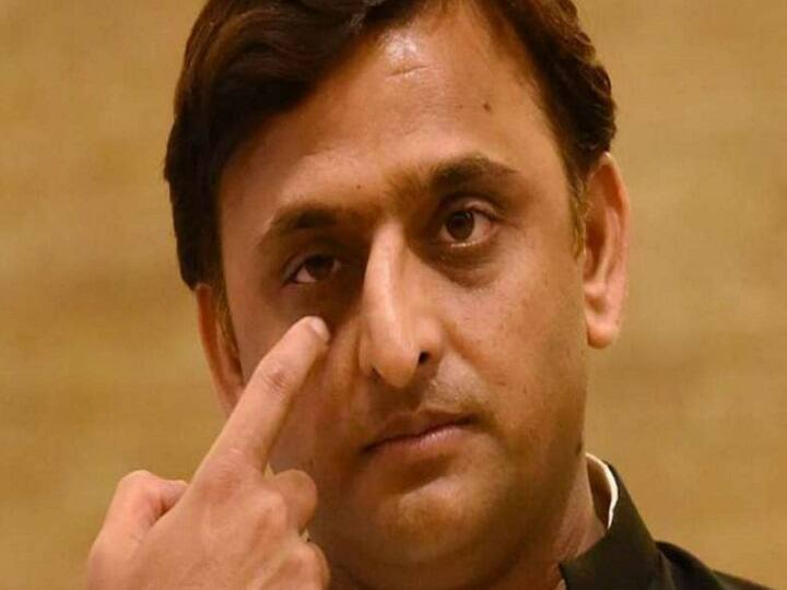 UP Election Results akhilesh yadav miss claim of 300 seats crowd seen in rally but did not get votes UP Election Results:  अखिलेश यांच्या सभांना मोठी गर्दी मात्र; मतदान नाही