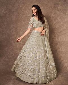 Pragya Jaiswal Photos: గాగ్రా వేసిన ప్రగ్యా, అదిరి పోలా