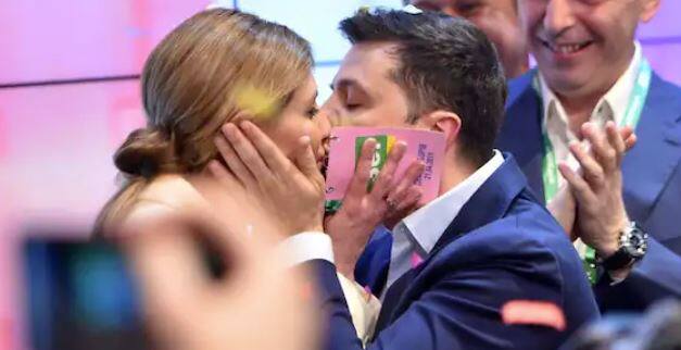 ਉਸ ਨੇ ਰੂਸ ਦੇ ਹਮਲੇ ਨੂੰ ਲੈ ਕੇ ਗਲੋਬਲ ਮੀਡੀਆ ਨੂੰ ਇਕ ਭਾਵੁਕ ਖੁੱਲ੍ਹਾ ਪੱਤਰ ਲਿਖਿਆ ਹੈ, ਜਿਸ ਵਿਚ ਉਸ ਨੇ ਕਿਹਾ ਹੈ ਕਿ ਯੂਕਰੇਨ 'ਤੇ ਰੂਸ ਦੇ ਹਮਲੇ 'ਤੇ ਭਰੋਸਾ ਕਰਨਾ ਅਸੰਭਵ ਸੀ।