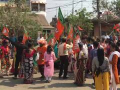 UP Election Result 2022: रुझानों में बीजेपी का जलवा, कार्यकर्ताओं ने मनाई जीत की होली, बोले- यूपी में बाबा