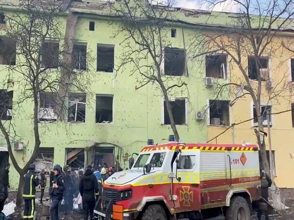 Russia Ukraine Crisis Zelensky Shares Video Of Wreckage Of Children's Hospital After Russian Airstrike Injuring 17 President Zelensky Shares Video Of Children's Hospital After Russian Airstrike. 17 Injured | WATCH