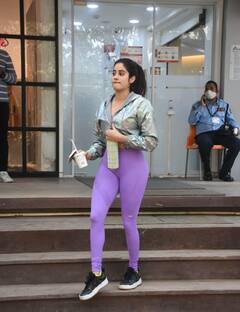 Janhavi Kapoor: জিম পোশাকে নেট দুনিয়ায় ঝড় তুললেন জাহ্নবী কপূর