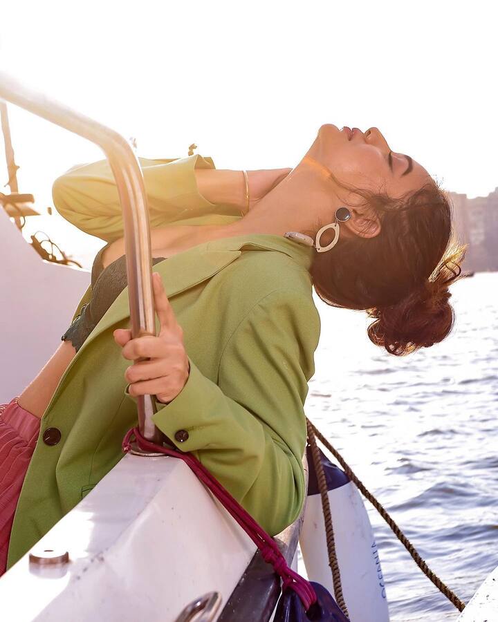 Divya uploaded some bewitching pictures on her Instagram and fans are going gaga over it. There has been an avalanche of comments and likes.