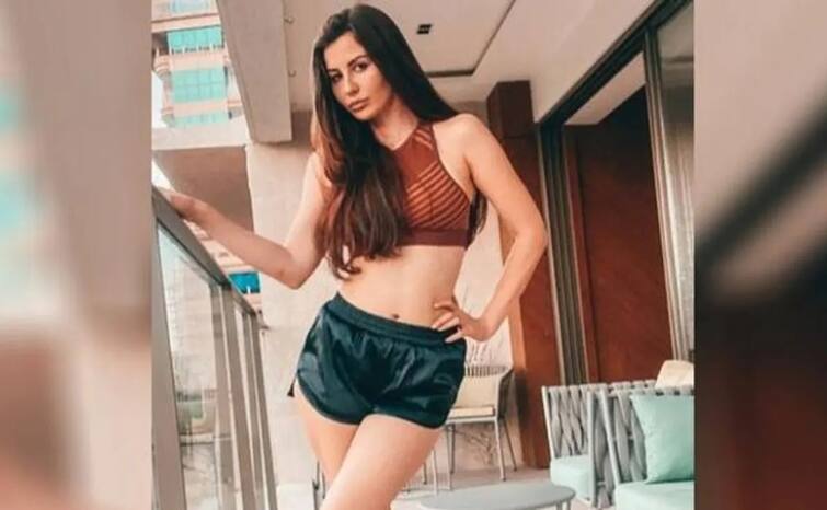 Italian model and actress giorgia andriani gym look viral, latest pics viral Latest: બૉલ્ડ કપડાં પહેરીને વર્કઆઉટ કરવા નીકળી જૉર્જિયા, જીમ લૂકમાં હૉટ ફોટોઝ વાયરલ