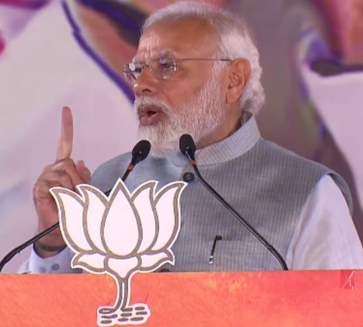 'आज उत्साहाचा आणि उत्सवाचा दिवस आहे', असे नरेंद्र मोदी भाजप कार्यकर्त्यांना म्हणाले.