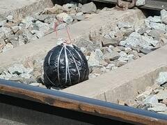 Bihar News: गया में रेलवे ट्रैक पर बम की सूचना से मचा हड़कंप, घंटों परिचालन रहा बाधित