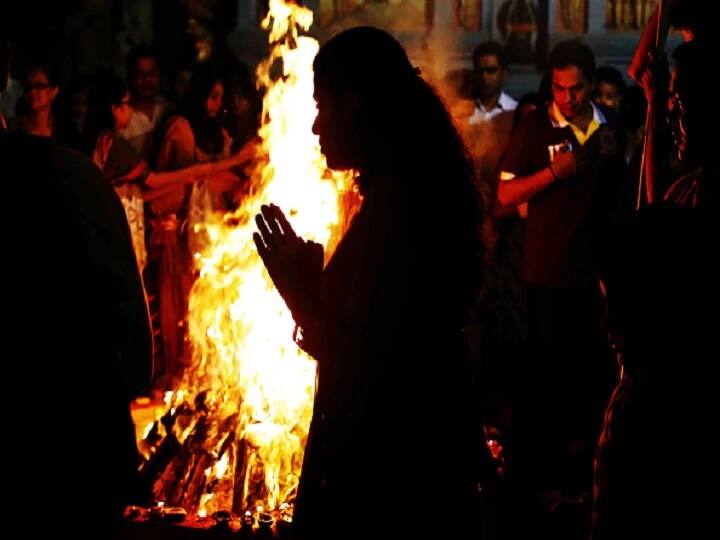 Night curfew to be relaxed on the night of March 17, 2022, so as to enable the celebrations of Holi ka Dahan: State Govt Night Curfew Relaxation: দোলের আগে নাইট কার্ফু শিথিল করল রাজ্য সরকার