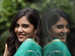 Kalyani Priyadarshini: మిర్రర్ ఇమేజస్‌లో అఖిల్ హీరోయిన్ మెరుపులు