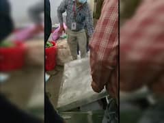 यूपी चुनाव नतीजों से पहले आजमगढ़ और मुरादाबाद में सपा का हंगामा, सादे मत पत्र मिलने का किया दावा